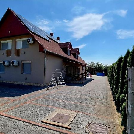 Relax Apartman Siofok-Sosto Eksteriør billede