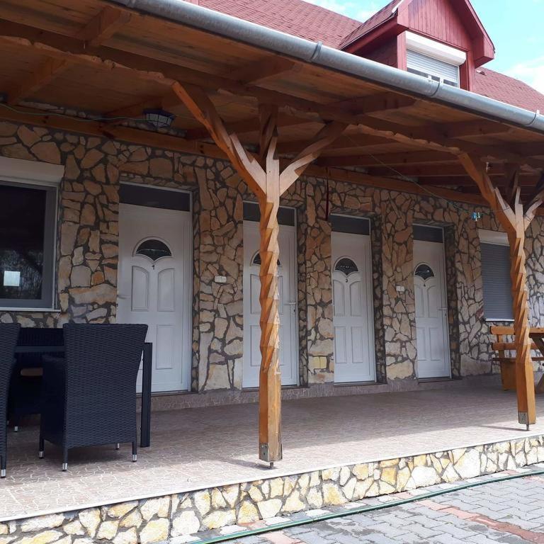 Relax Apartman Siofok-Sosto Eksteriør billede
